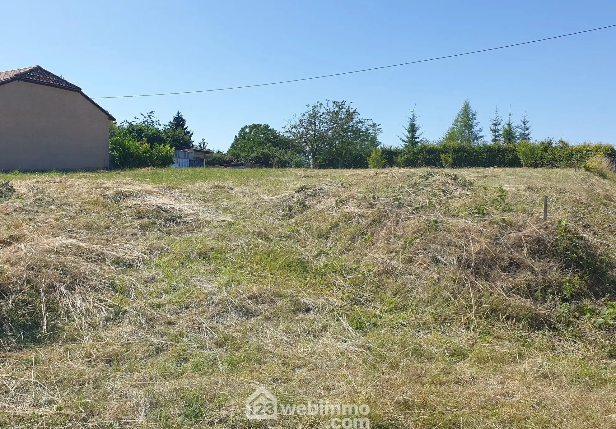 Terrain constructible de 1437 m² à Nixéville-Blercourt, proche Verdun et Bar-le-Duc 