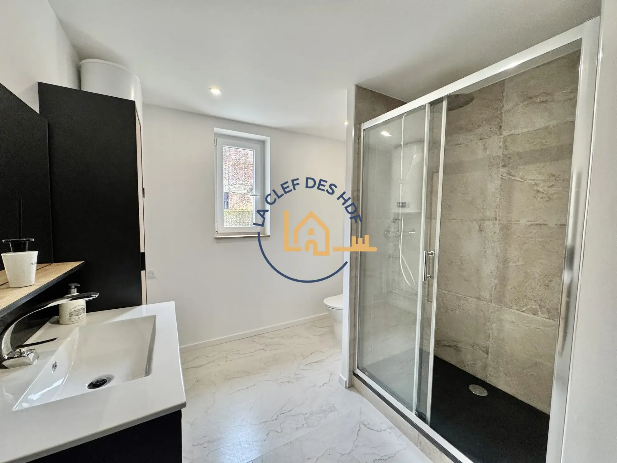 Appartement de standing 2 pièces à Arras, parfait état avec cave incluse 