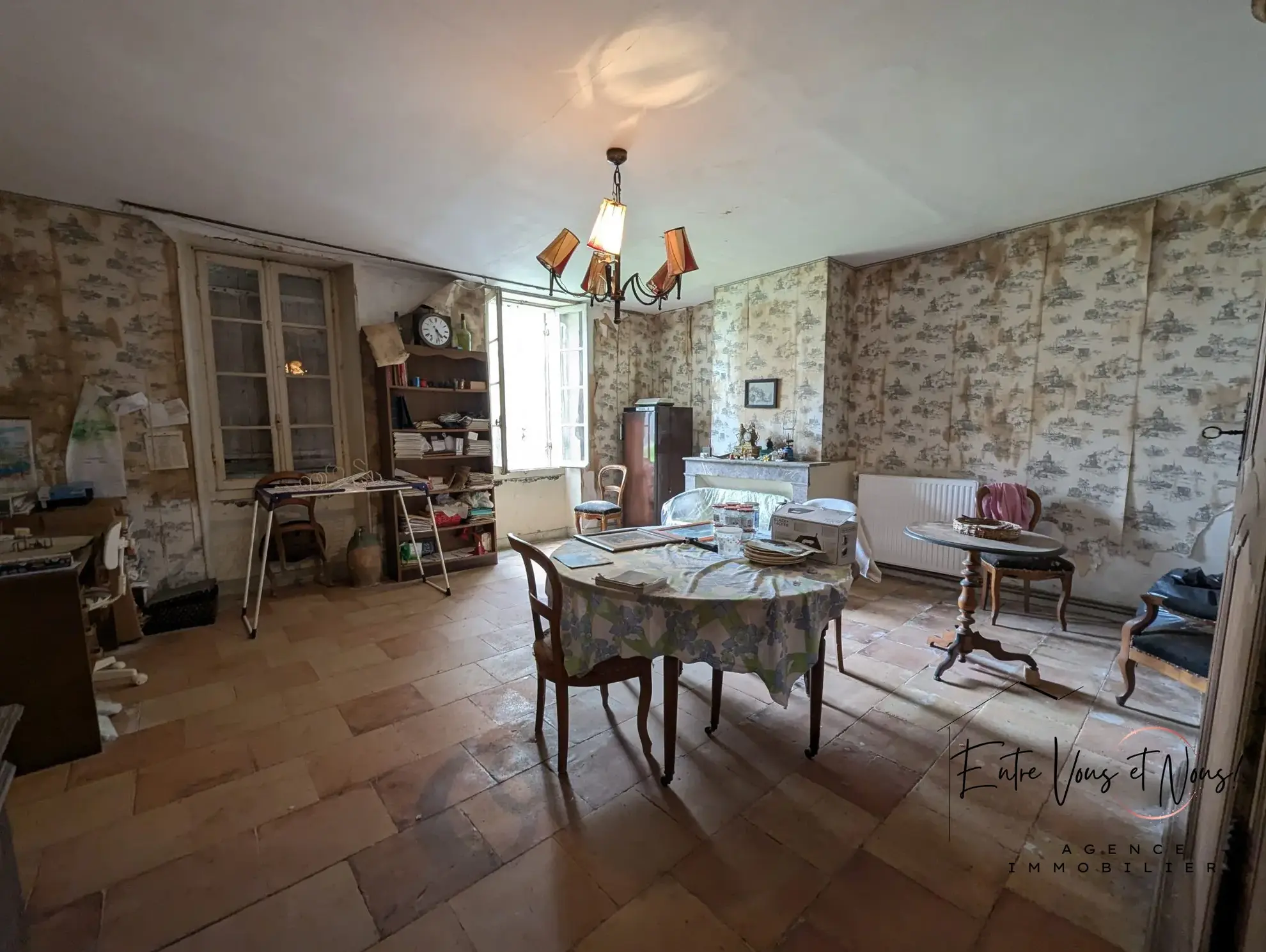 Ensemble immobilier à rénover avec dépendances près de Monségur 