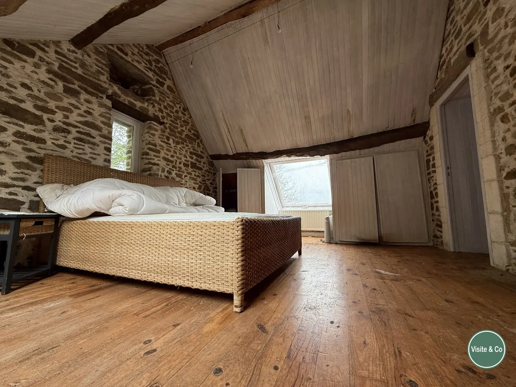 Maison à rénover à Putanges-le-Lac, cadre naturel privilégié avec terrain de 1177 m² 