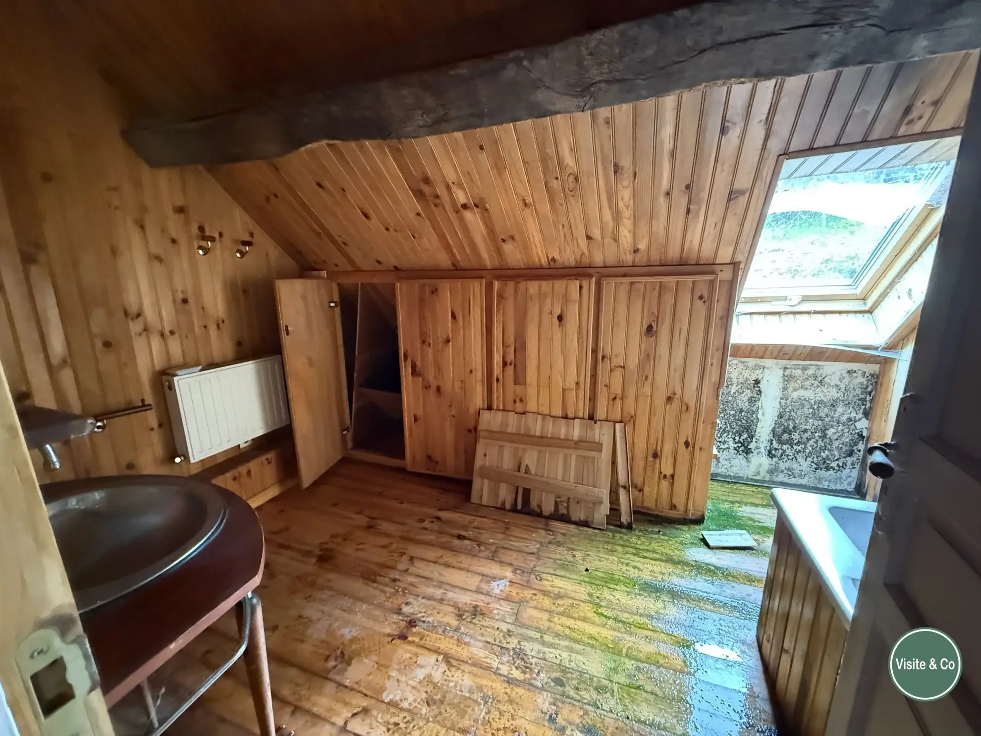 Maison à rénover à Putanges-le-Lac, cadre naturel privilégié avec terrain de 1177 m² 