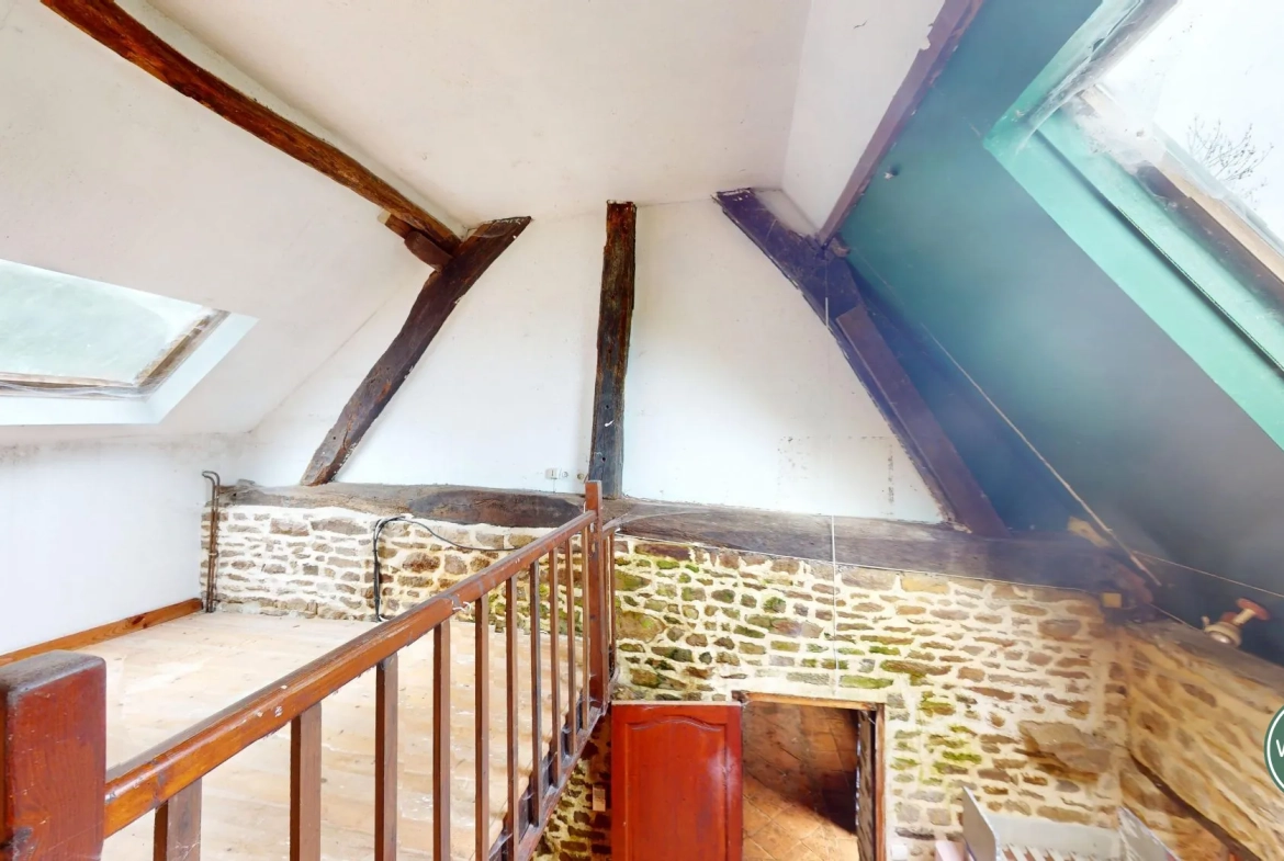 Maison à rénover à Putanges-le-Lac, cadre naturel privilégié avec terrain de 1177 m² 