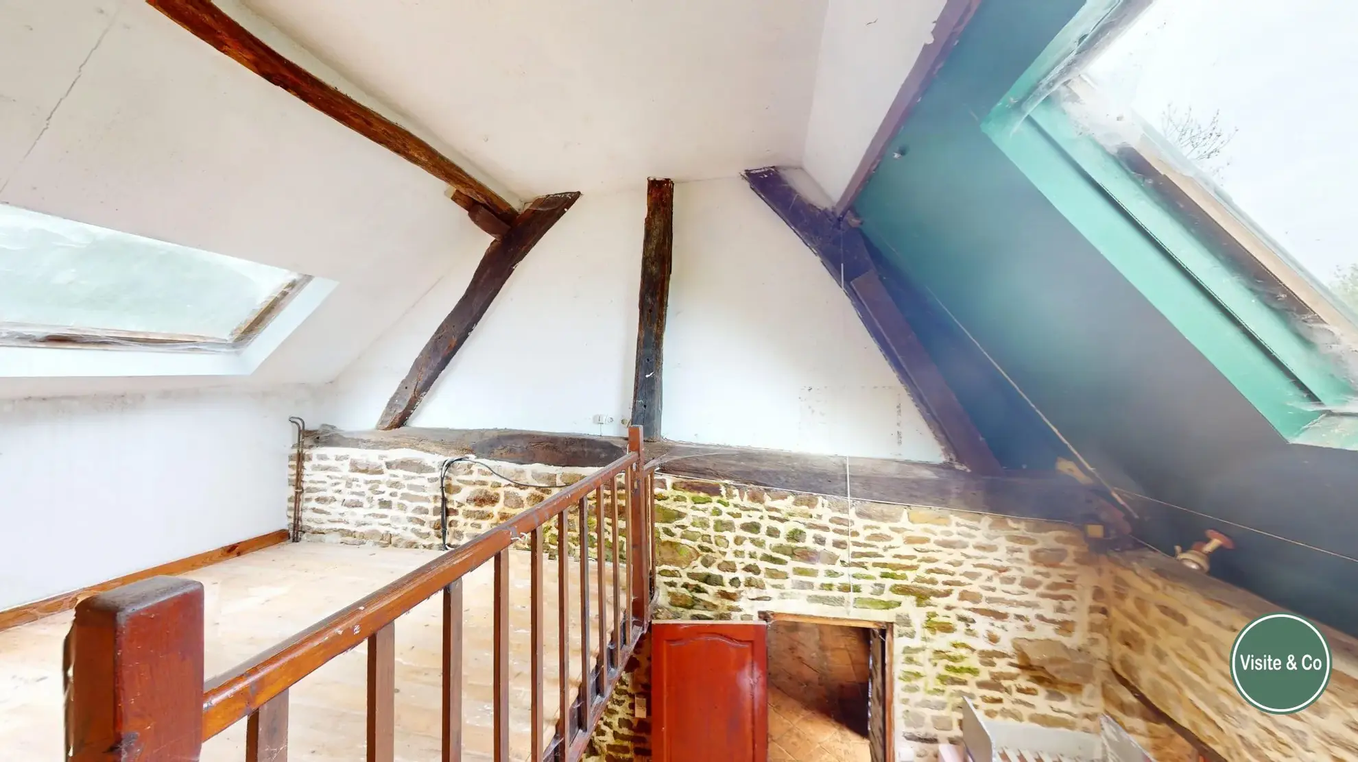 Maison à rénover à Putanges-le-Lac, cadre naturel privilégié avec terrain de 1177 m² 