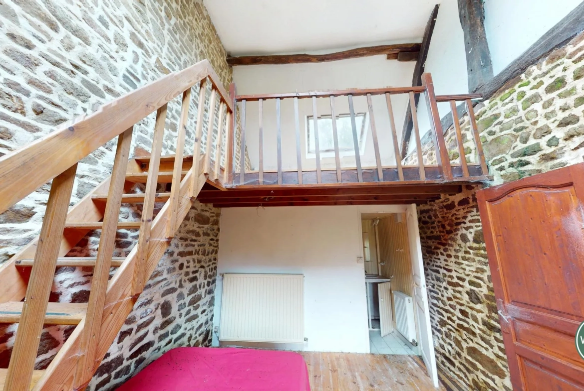 Maison à rénover à Putanges-le-Lac, cadre naturel privilégié avec terrain de 1177 m² 