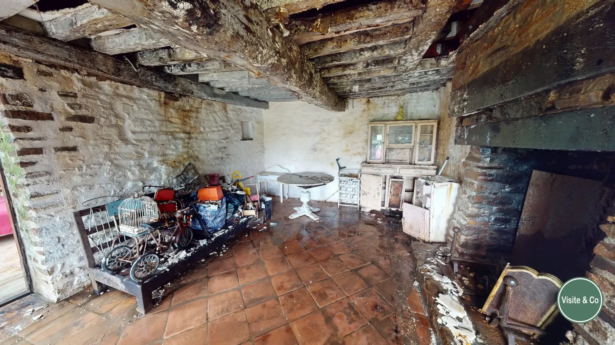 Maison à rénover à Putanges-le-Lac, cadre naturel privilégié avec terrain de 1177 m² 