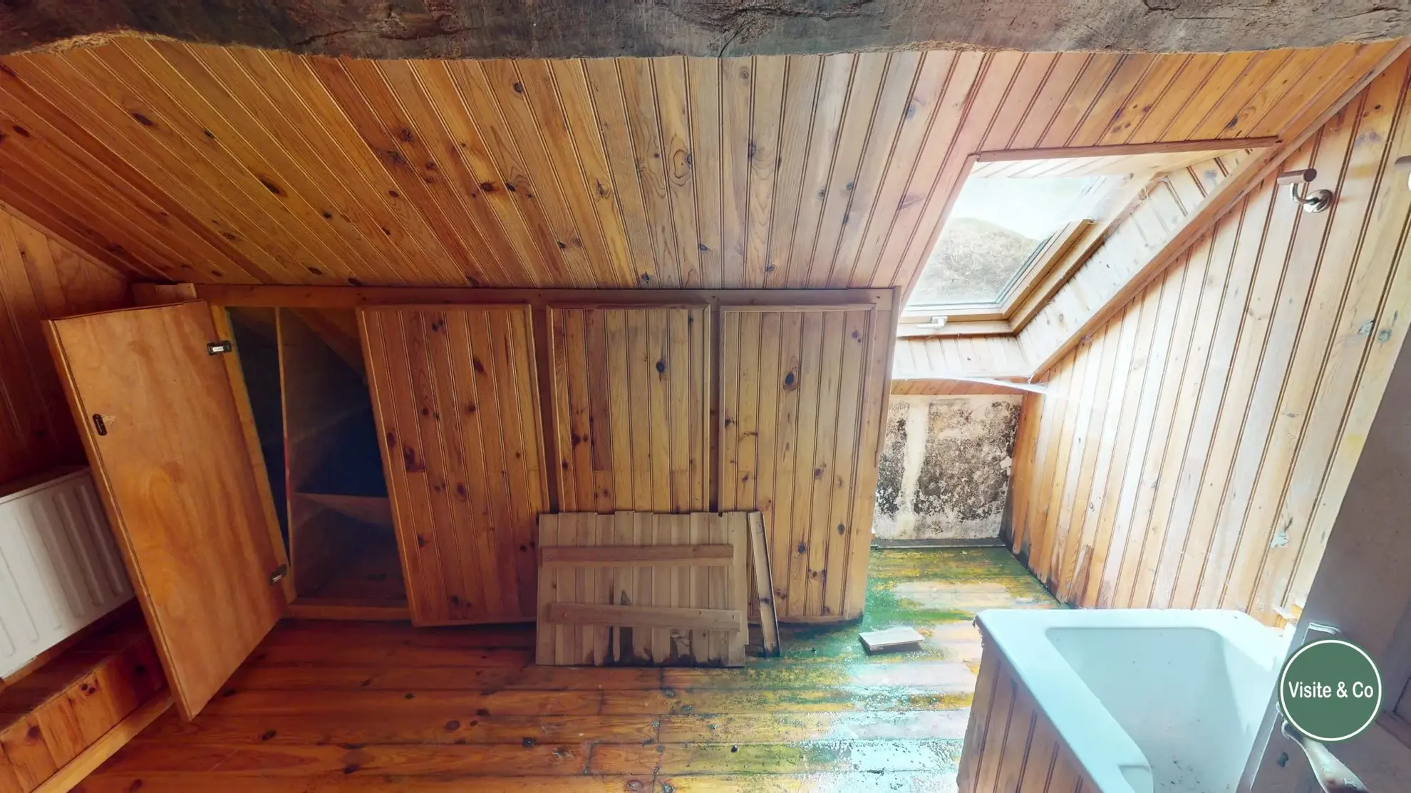 Maison à rénover à Putanges-le-Lac, cadre naturel privilégié avec terrain de 1177 m² 