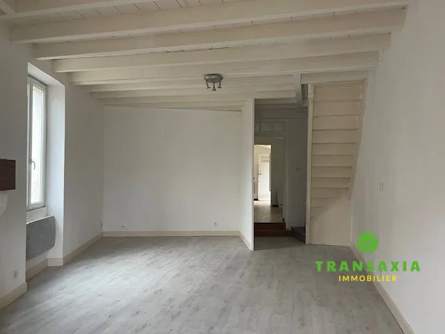 Maison à vendre à Saint-Symphorien, 89 m² avec garage et jardin 