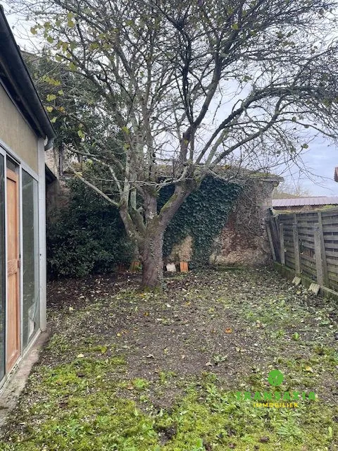 Maison à vendre à Saint-Symphorien, 89 m² avec garage et jardin 