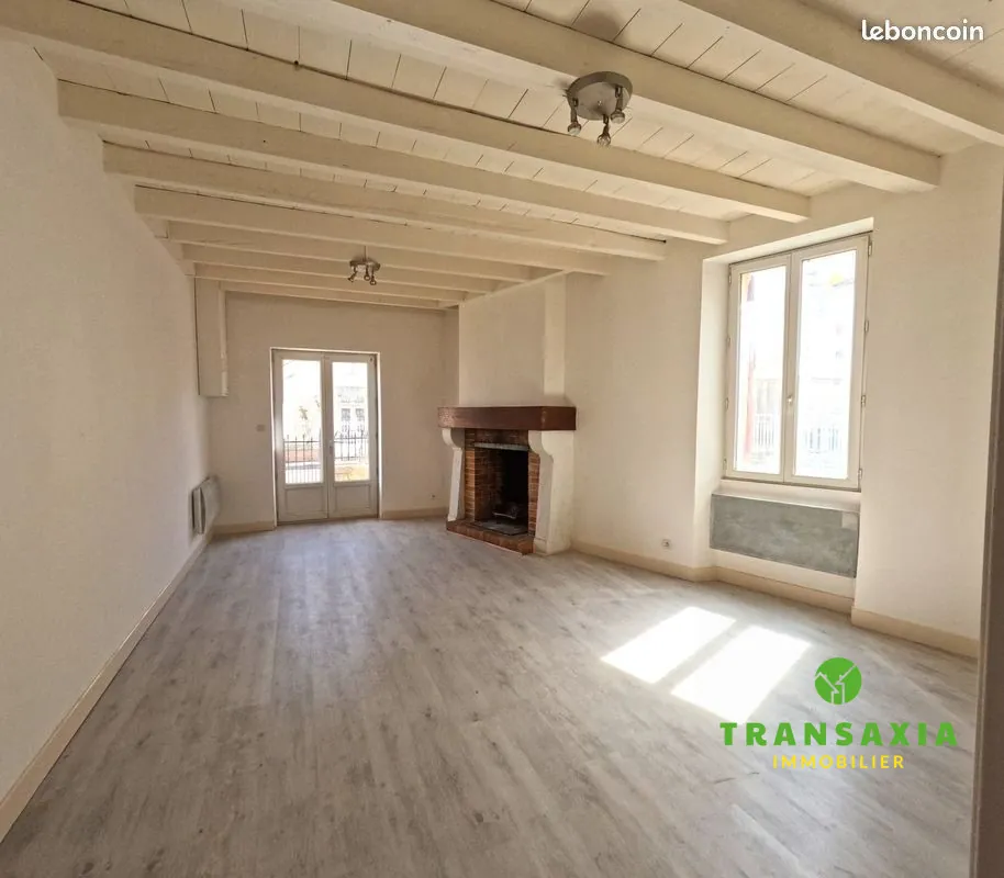 Maison à vendre à Saint-Symphorien, 89 m² avec garage et jardin 