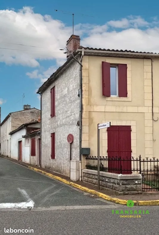 Maison à vendre à Saint-Symphorien, 89 m² avec garage et jardin 