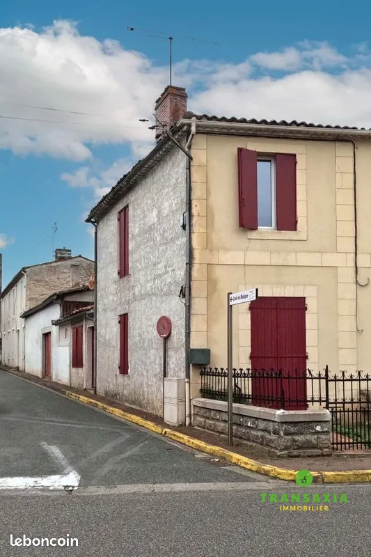 Maison à vendre à Saint-Symphorien, 89 m² avec garage et jardin 