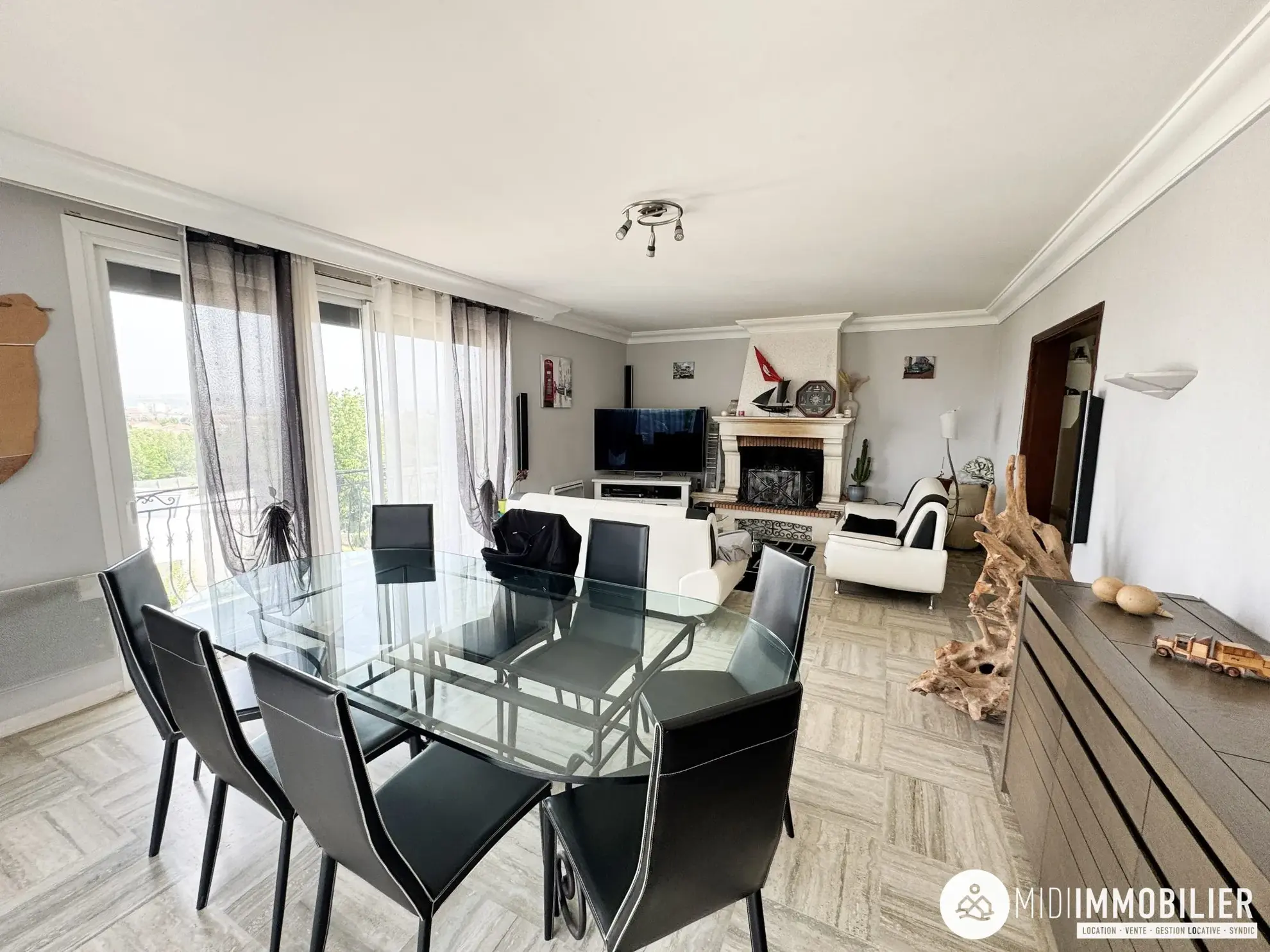 Acheter une grande maison divisée avec vue dégagée à Albi - Opportunité d'investissement 
