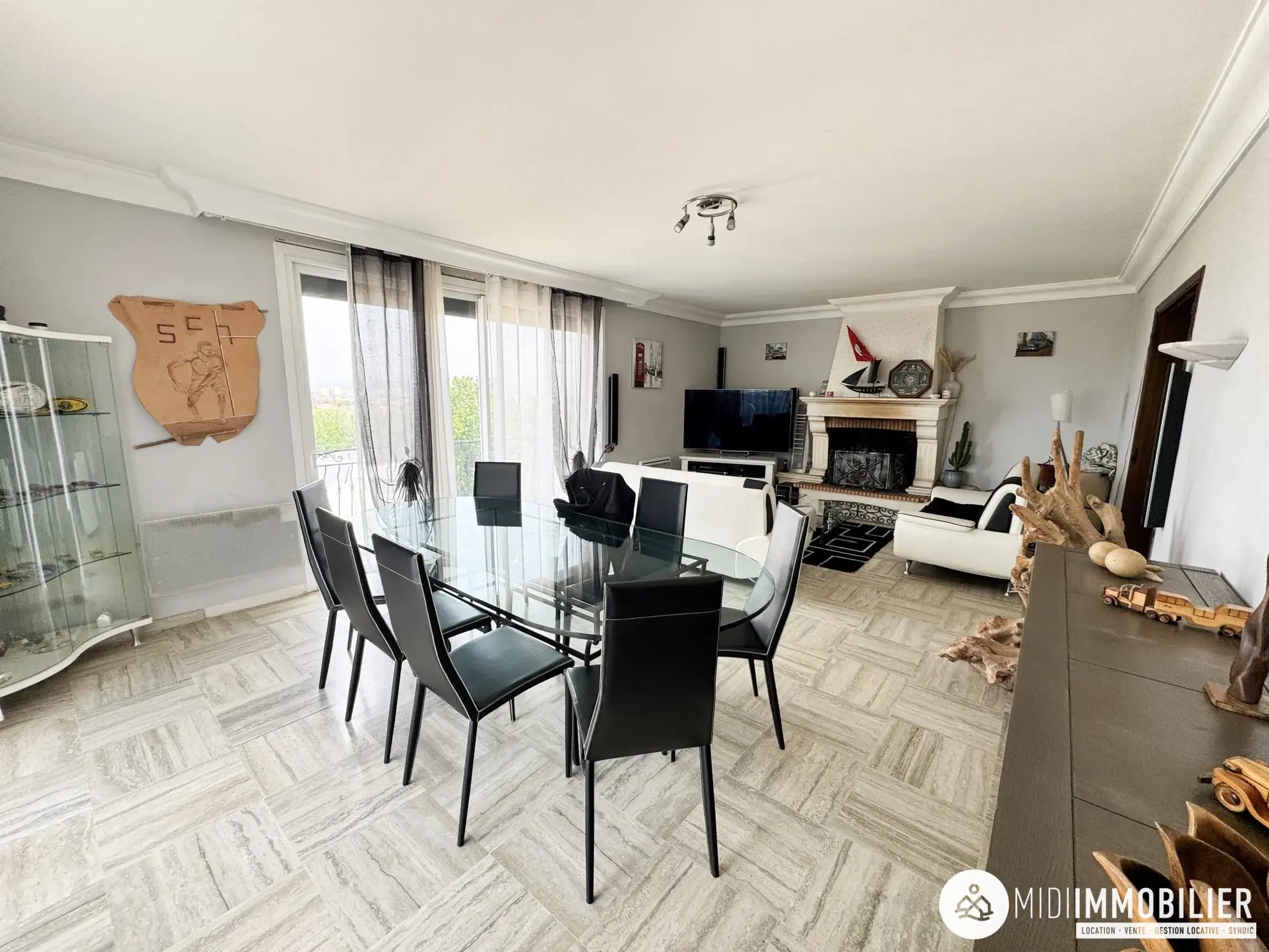 Acheter une grande maison divisée avec vue dégagée à Albi - Opportunité d'investissement 