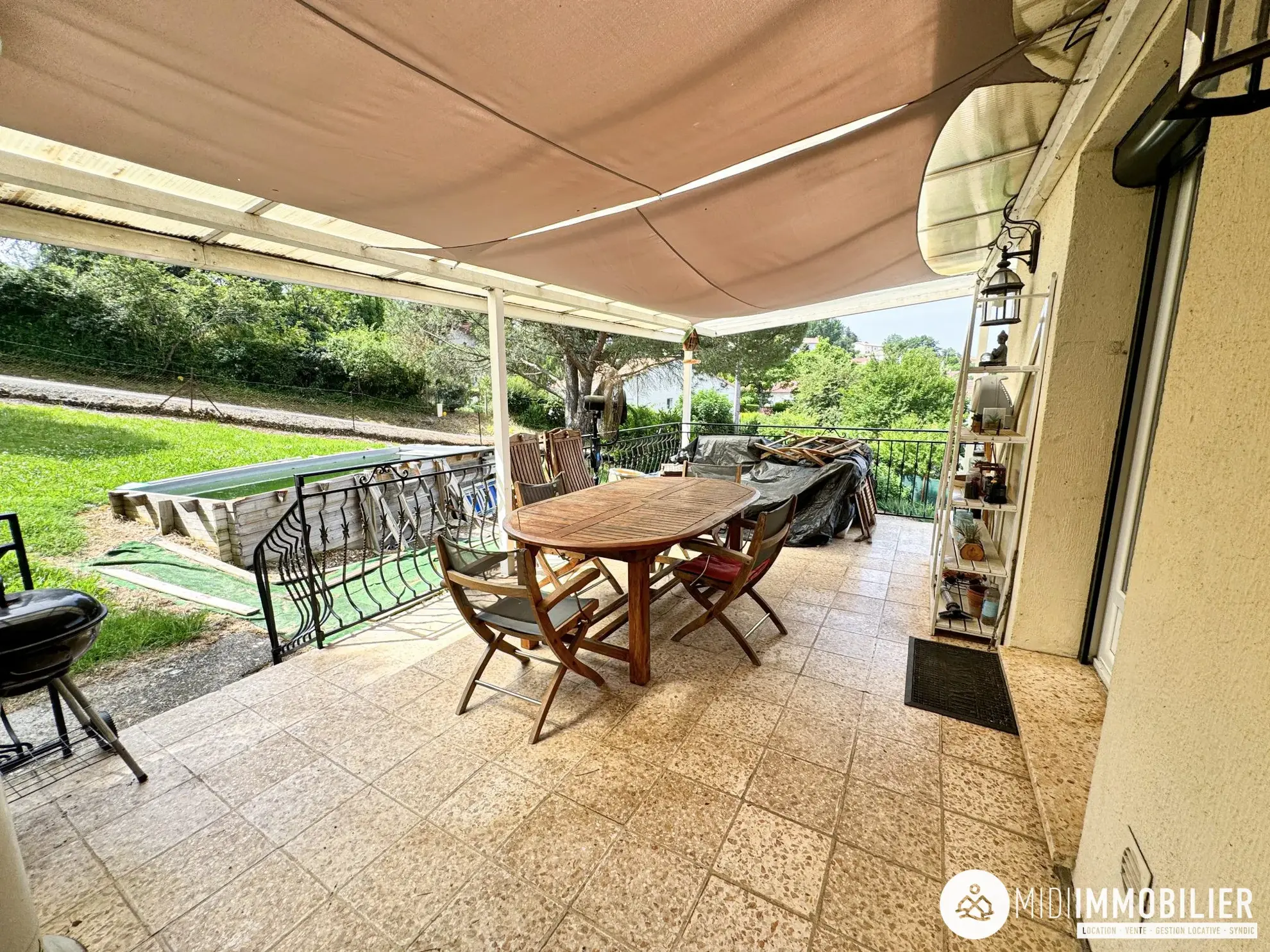 Acheter une grande maison divisée avec vue dégagée à Albi - Opportunité d'investissement 