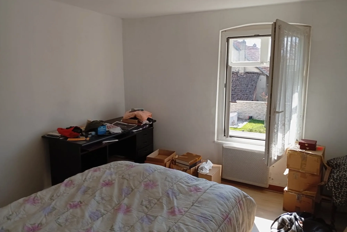 Maison à vendre à Bourogne - 117 m² à rénover avec dépendances 