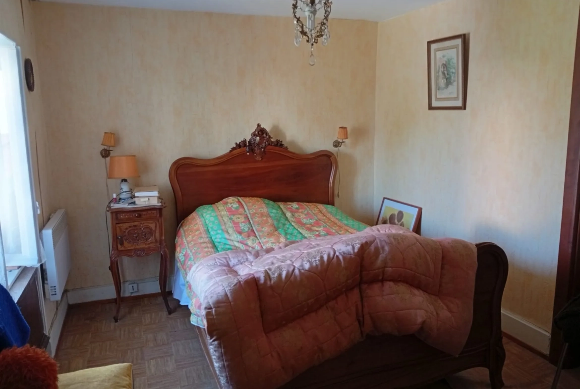 Maison à vendre à Bourogne - 117 m² à rénover avec dépendances 