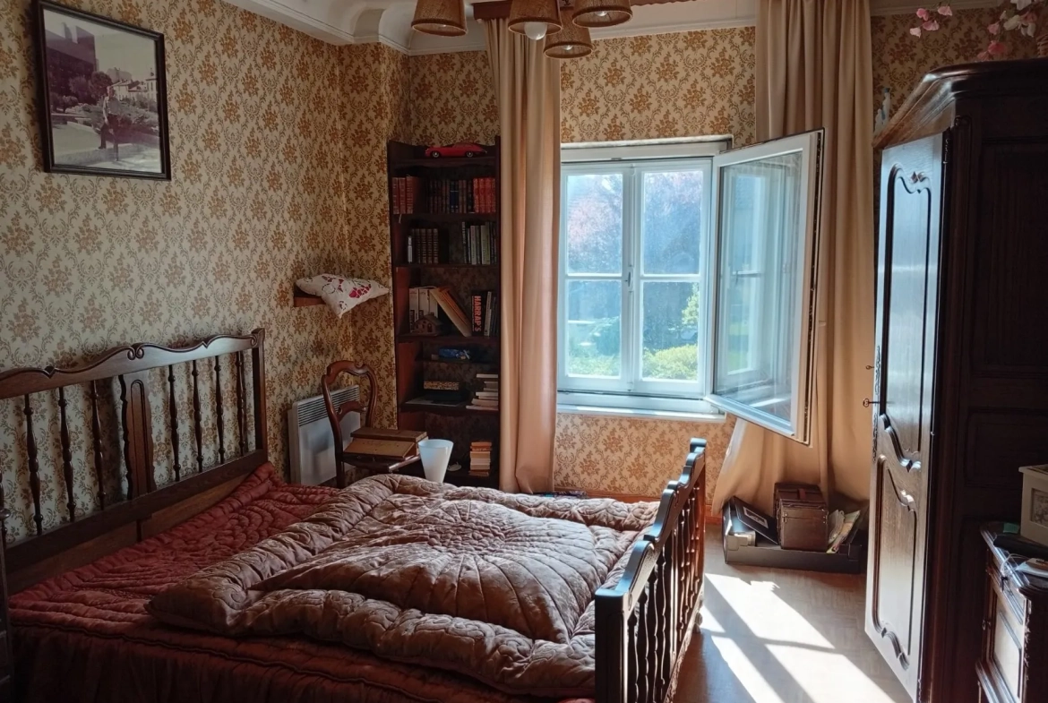 Maison à vendre à Bourogne - 117 m² à rénover avec dépendances 