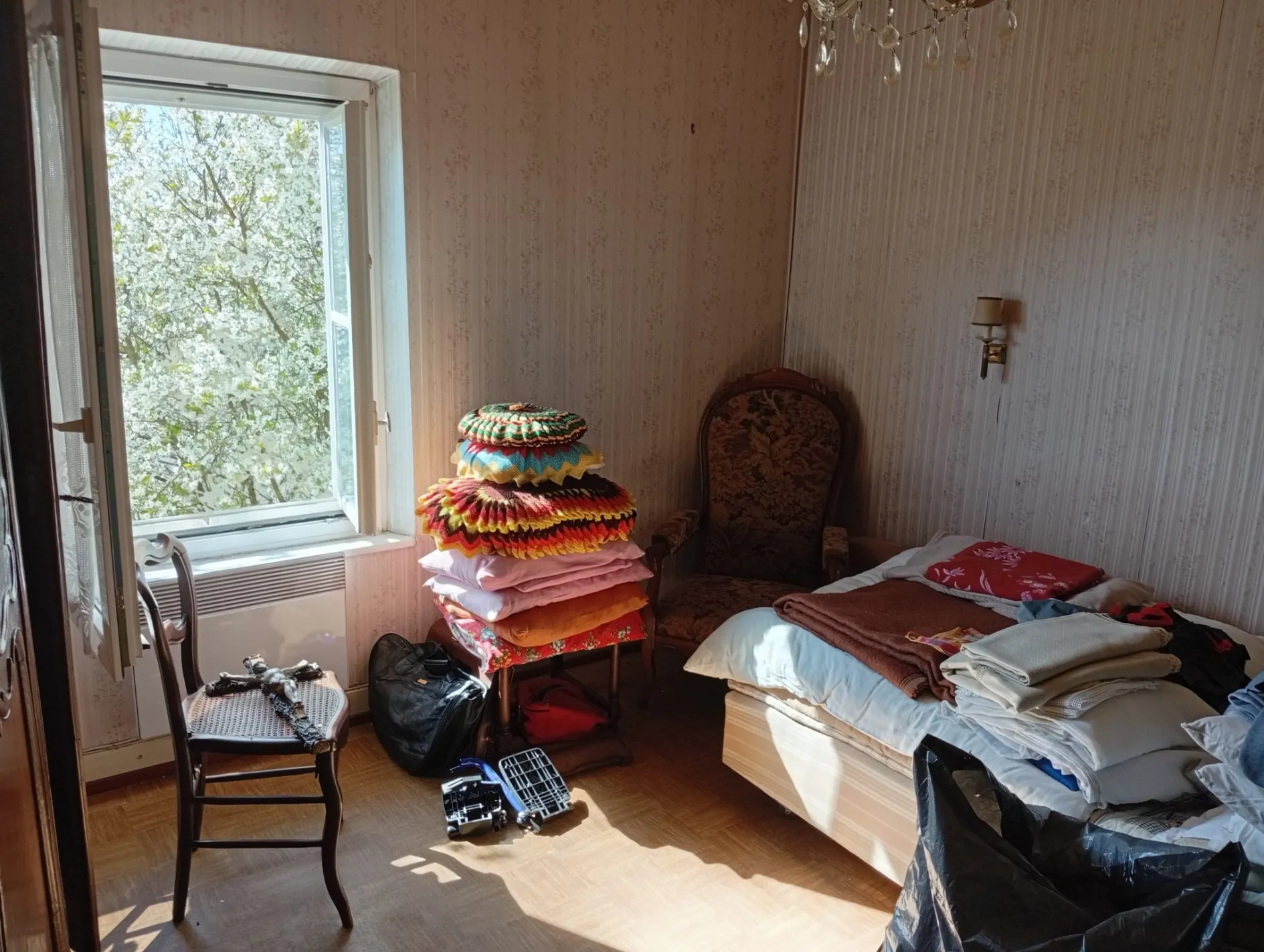 Maison à vendre à Bourogne - 117 m² à rénover avec dépendances 