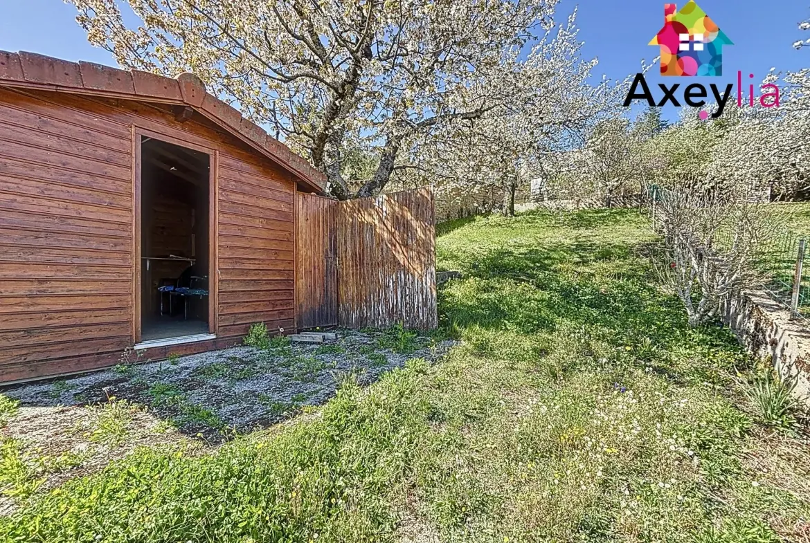 Maison de bourg à Renaison avec terrain, dépendances et maisonette – Opportunité à saisir 