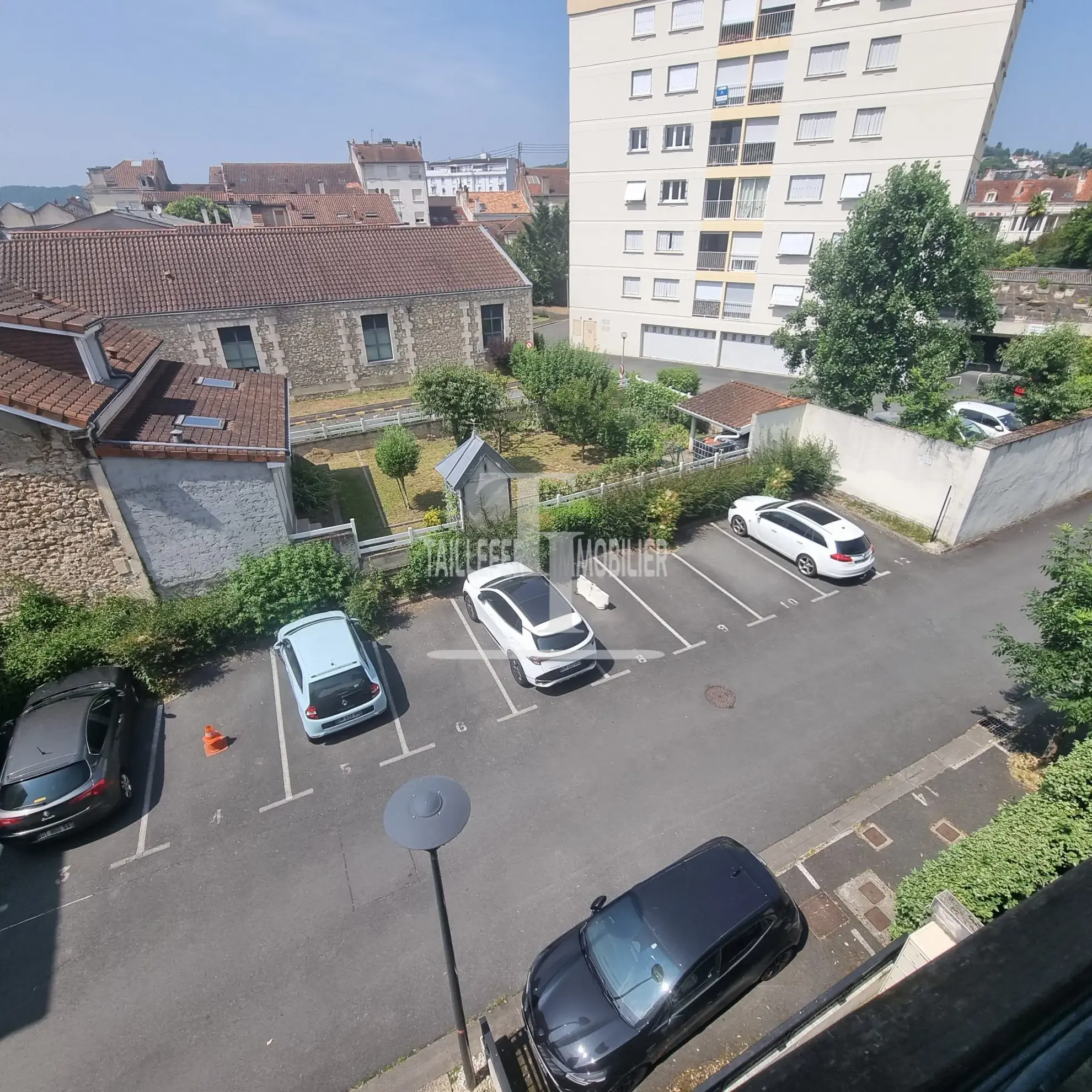 Appartement T2 de 35,88 m² à Périgueux avec balcon, ascenseur, stationnement 