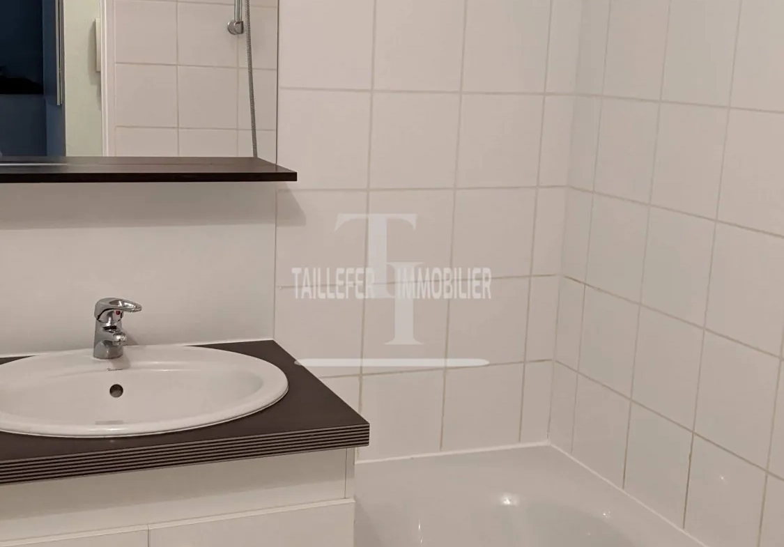 Appartement T2 de 35,88 m² à Périgueux avec balcon, ascenseur, stationnement 