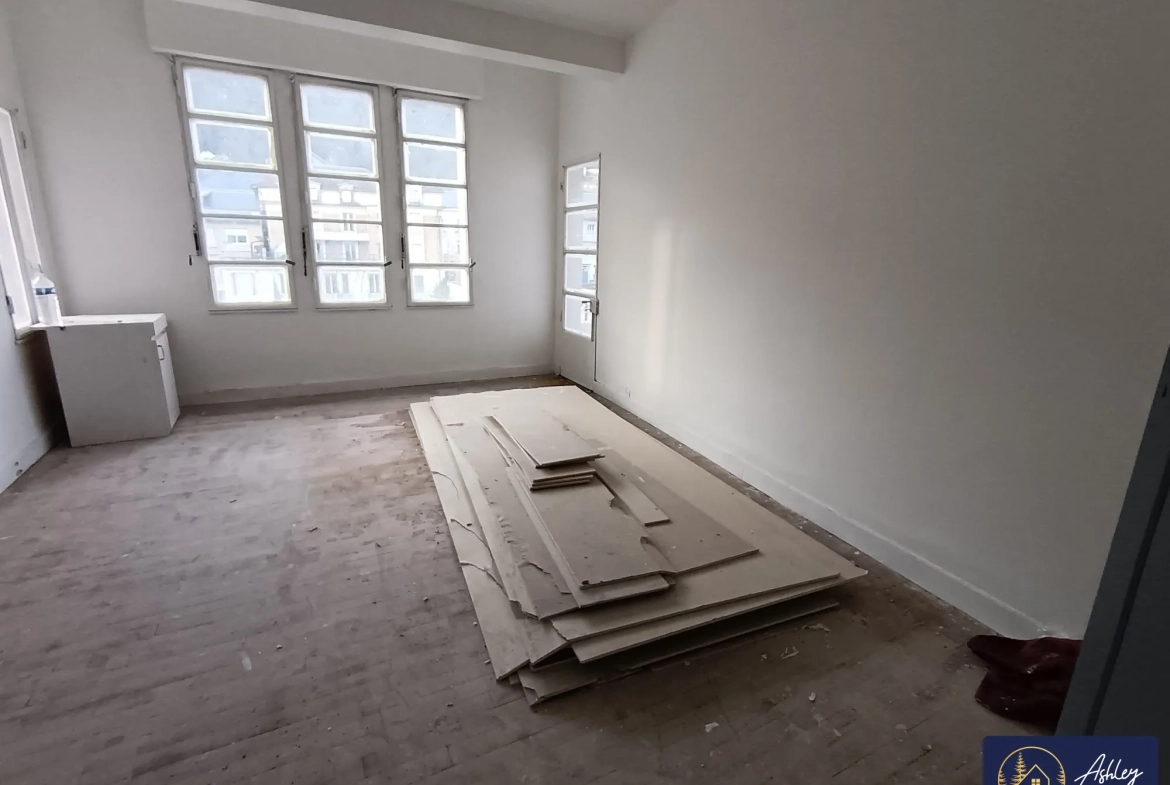 Immeuble à rénover avec fort potentiel à Bort-les-Orgues 