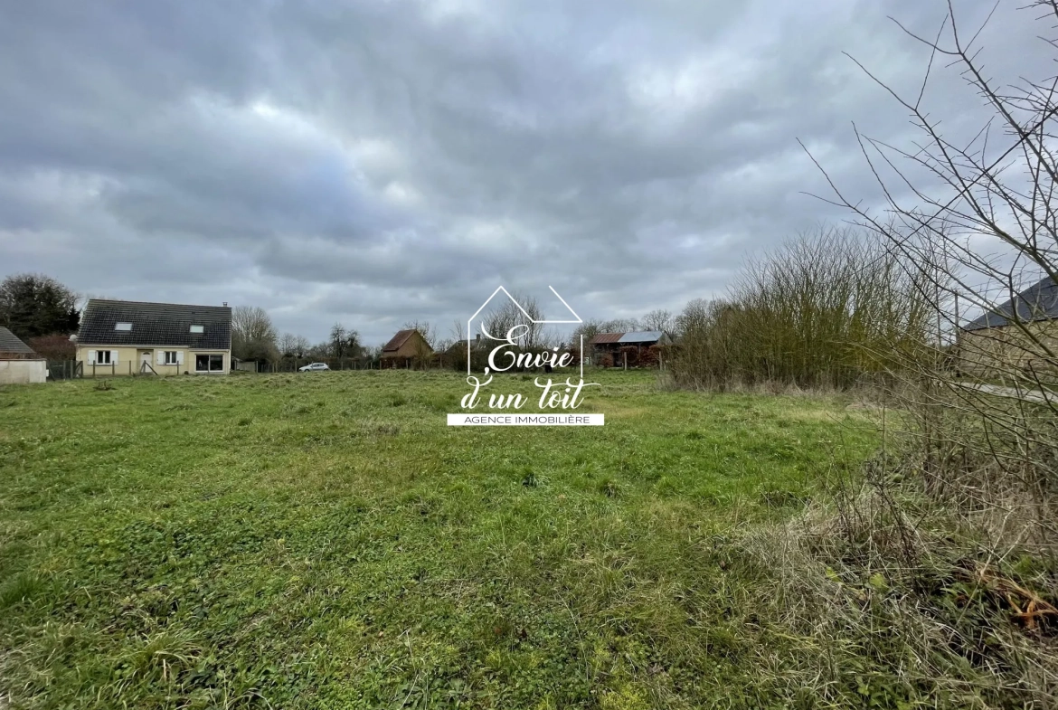 Terrain constructible de 850 m² à Venon, calme et hors lotissement 