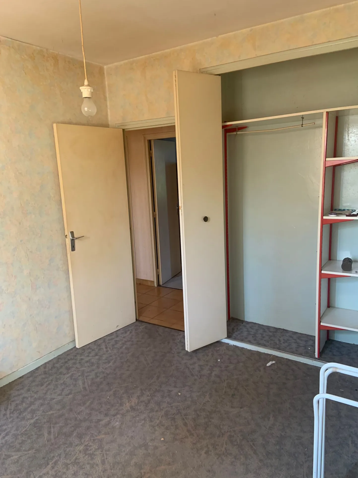Maison à rafraîchir avec 2 logements à Labruguière (81290) - Grande parcelle 