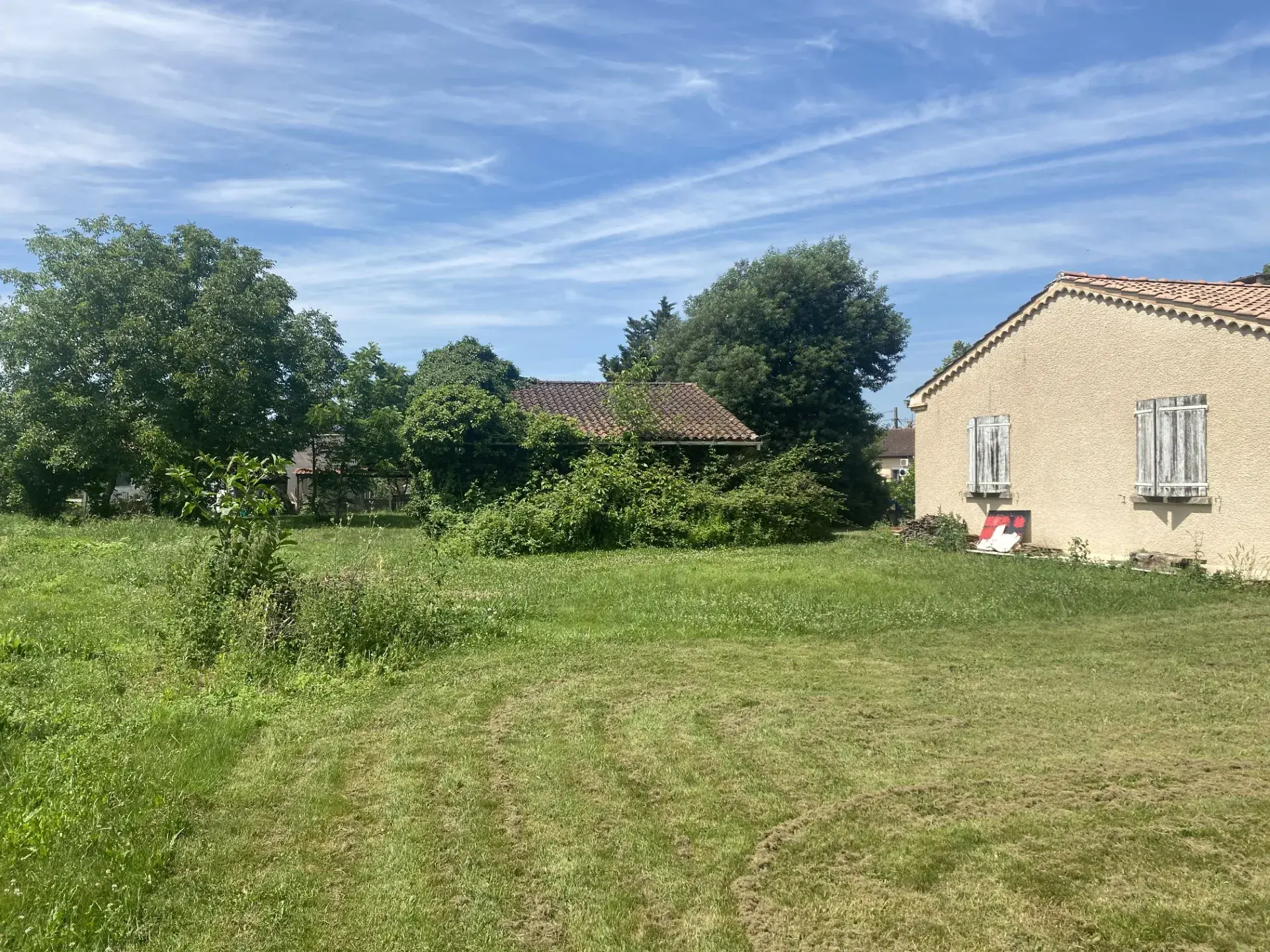 Maison à rafraîchir avec 2 logements à Labruguière (81290) - Grande parcelle 