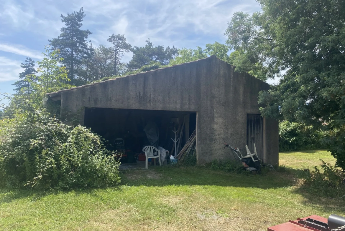 Maison à rafraîchir avec 2 logements à Labruguière (81290) - Grande parcelle 