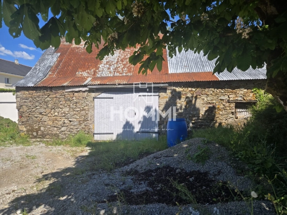 Bâtisse à rénover à Teillé avec projet validé, proche Mésanger - Opportunité à saisir