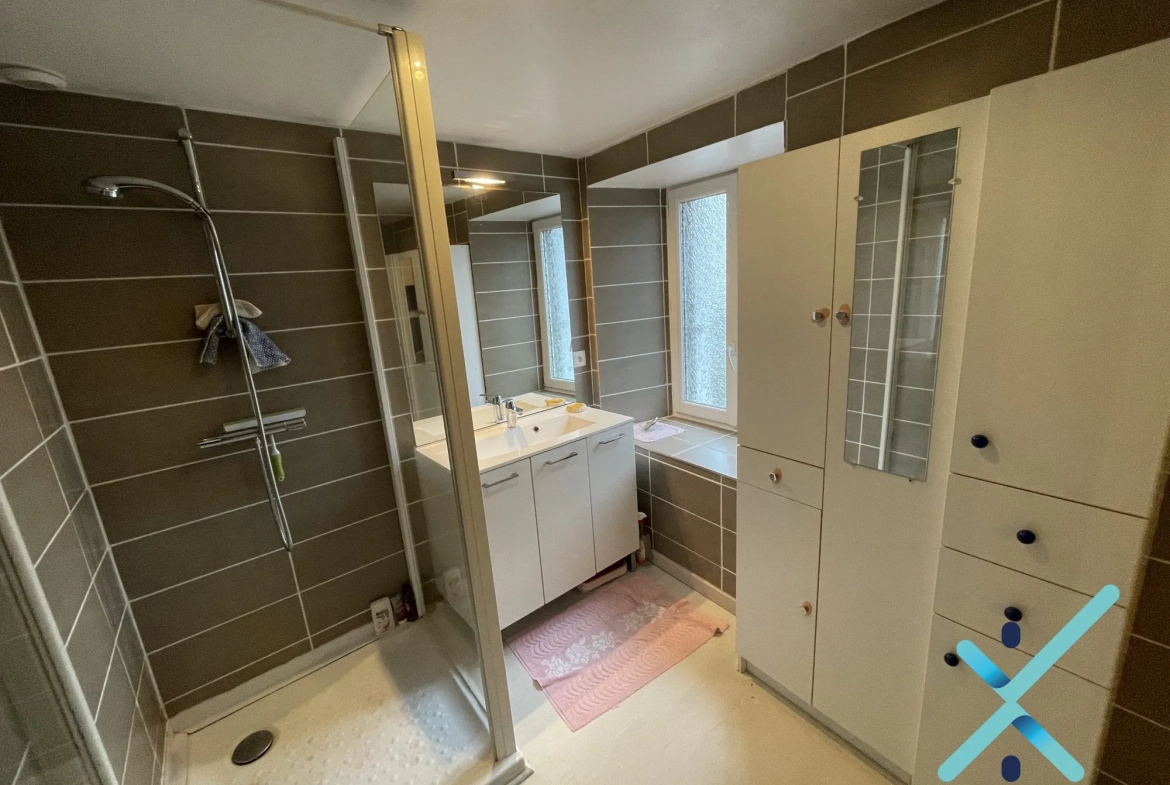 Charmante maison ancienne de 64 m² à Scaër avec potentiel d'aménagement 
