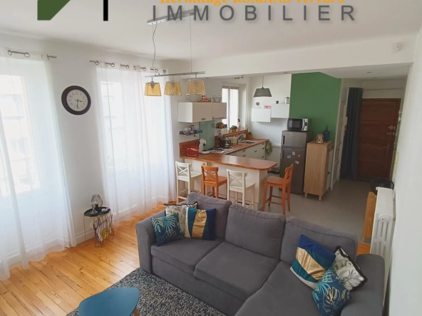 Appartement T3 de 64m² avec parking et caves en centre-ville de Bourg-de-Péage