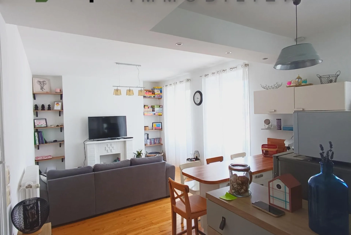 Appartement T3 de 64m² avec parking et caves en centre-ville de Bourg-de-Péage 