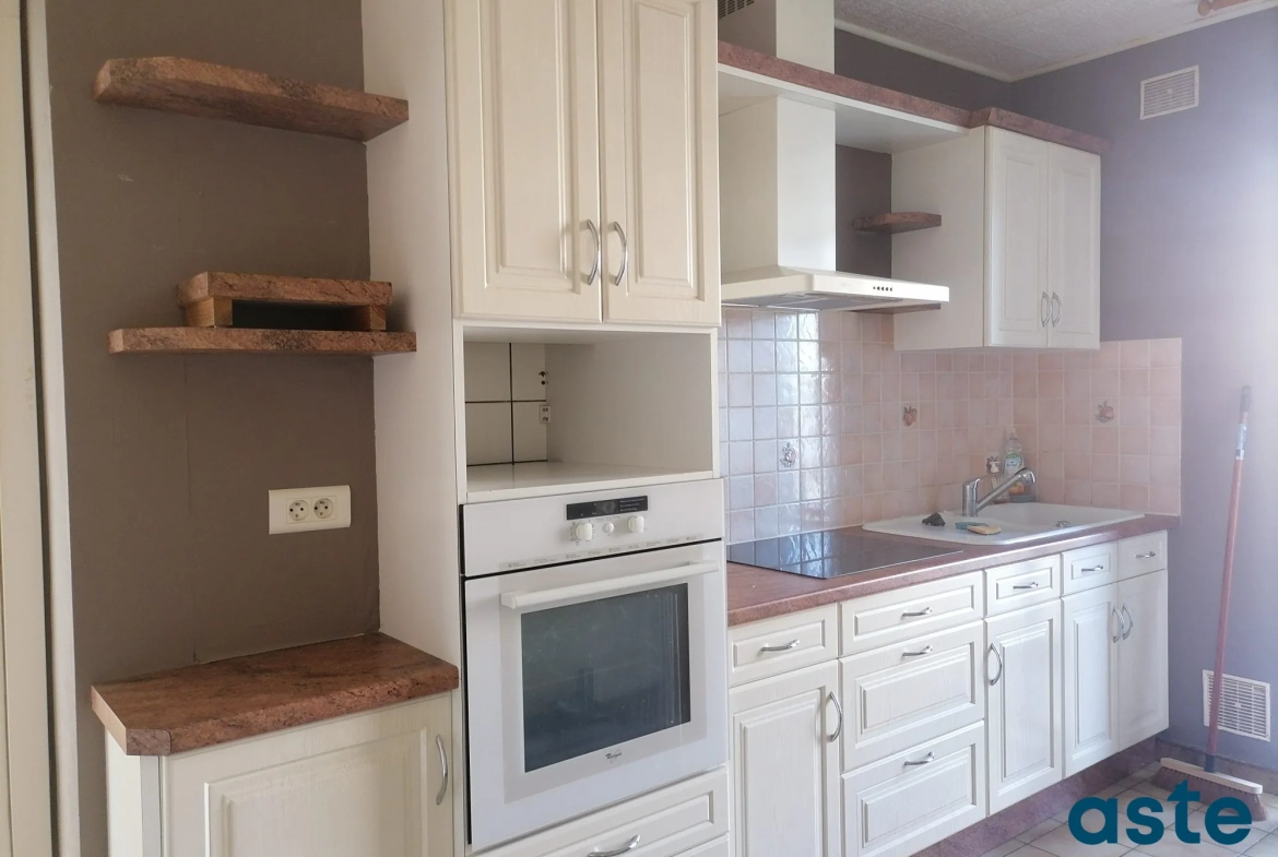 Appartement traversant T4 avec balcons, ascenseur et parking à Brest Saint-Michel 