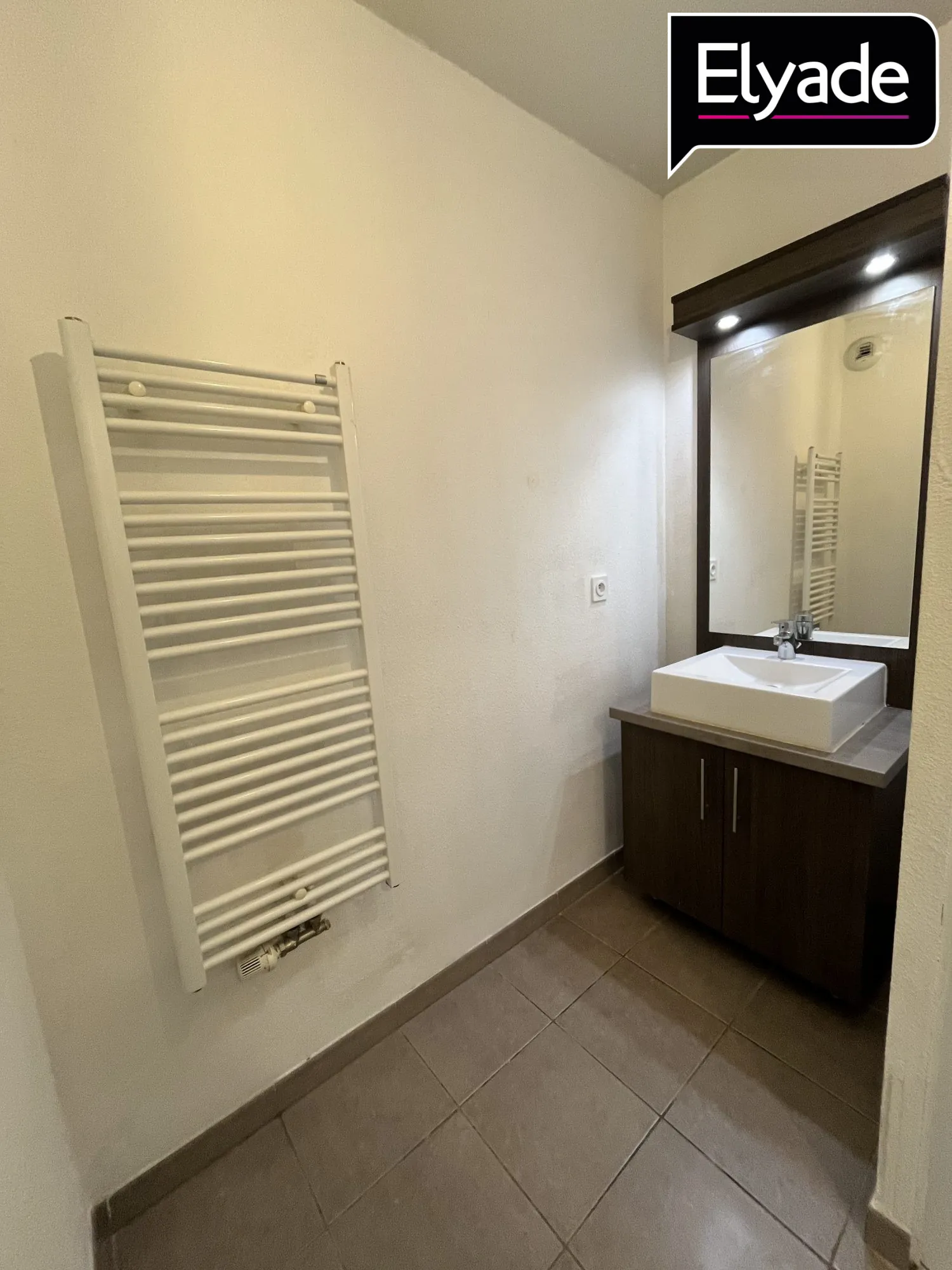 Appartement T2 lumineux de 42,11 m² avec balcon à Bassens 