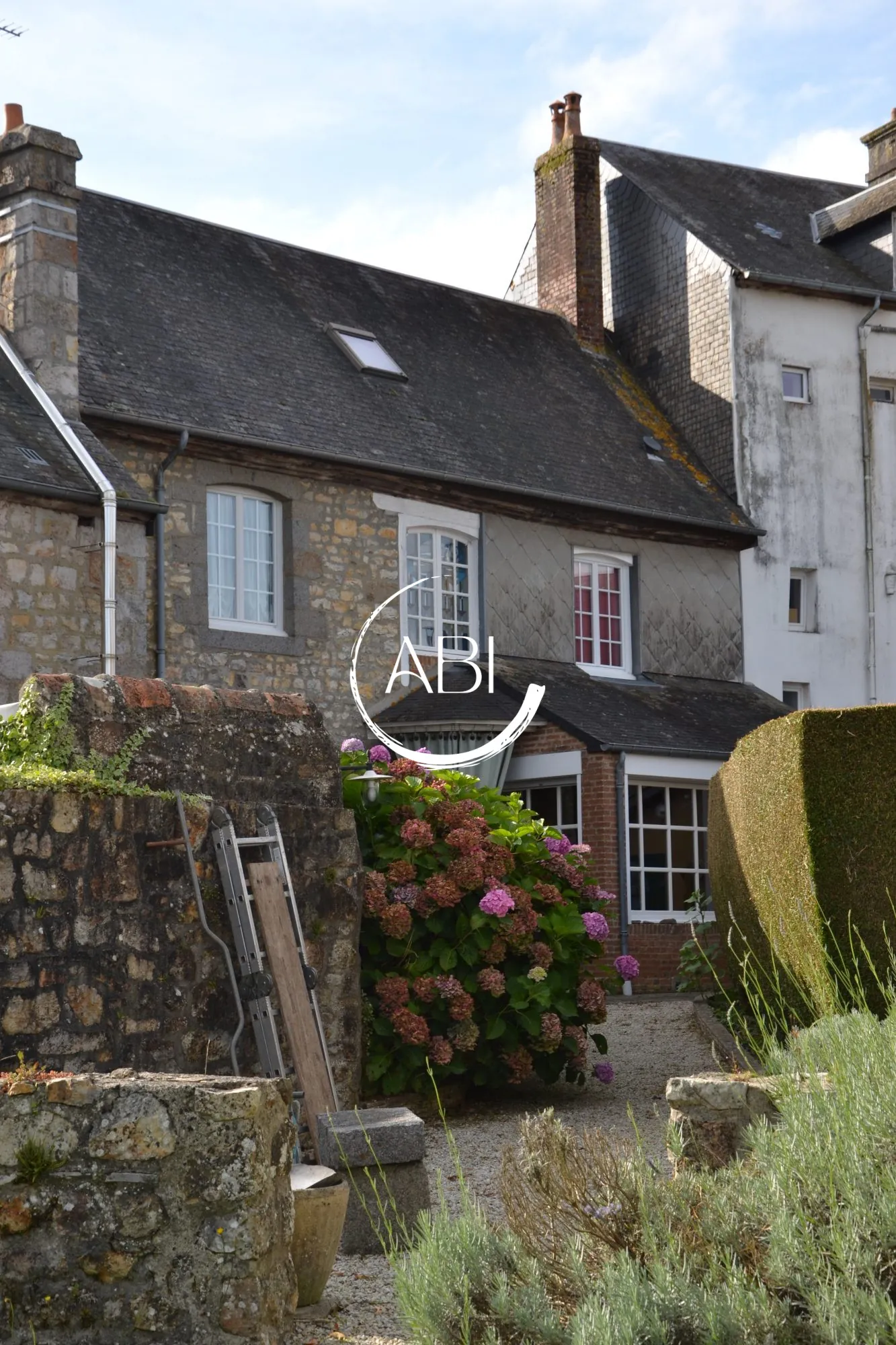 Belle maison de maître rénovée du XVIIème siècle à La Ferrière-aux-Étangs de 147 m² 