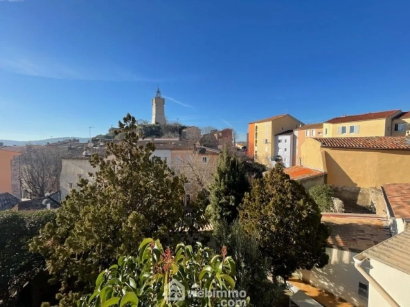 Charmant appartement de 38m² en centre historique de Draguignan avec mezzanine et parking