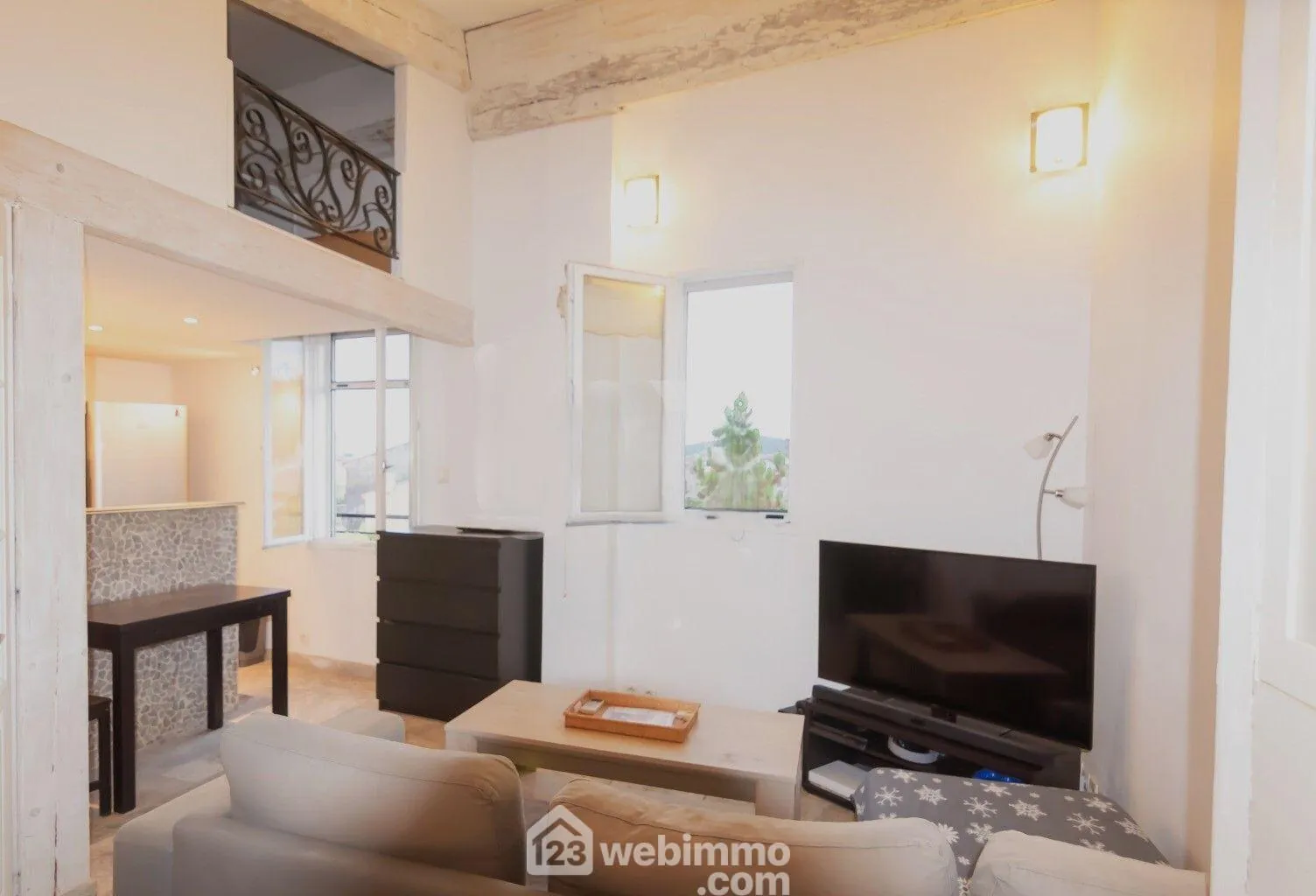Charmant appartement de 38m² en centre historique de Draguignan avec mezzanine et parking 