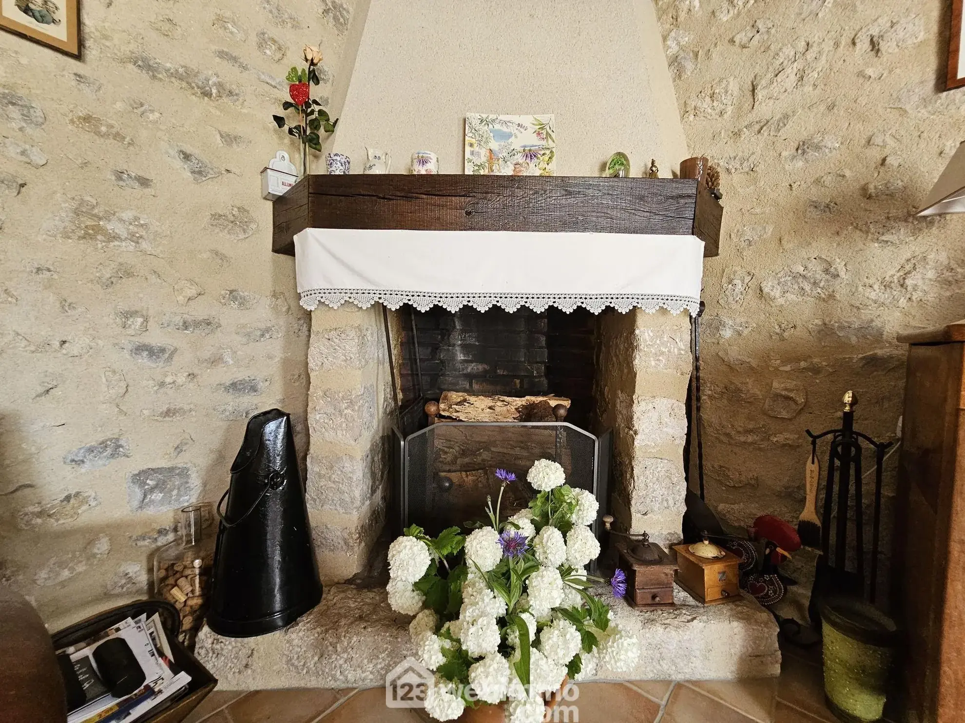 Charmante maison de village de 97 m² avec terrasse à Saint-Pierre-lès-Nemours 
