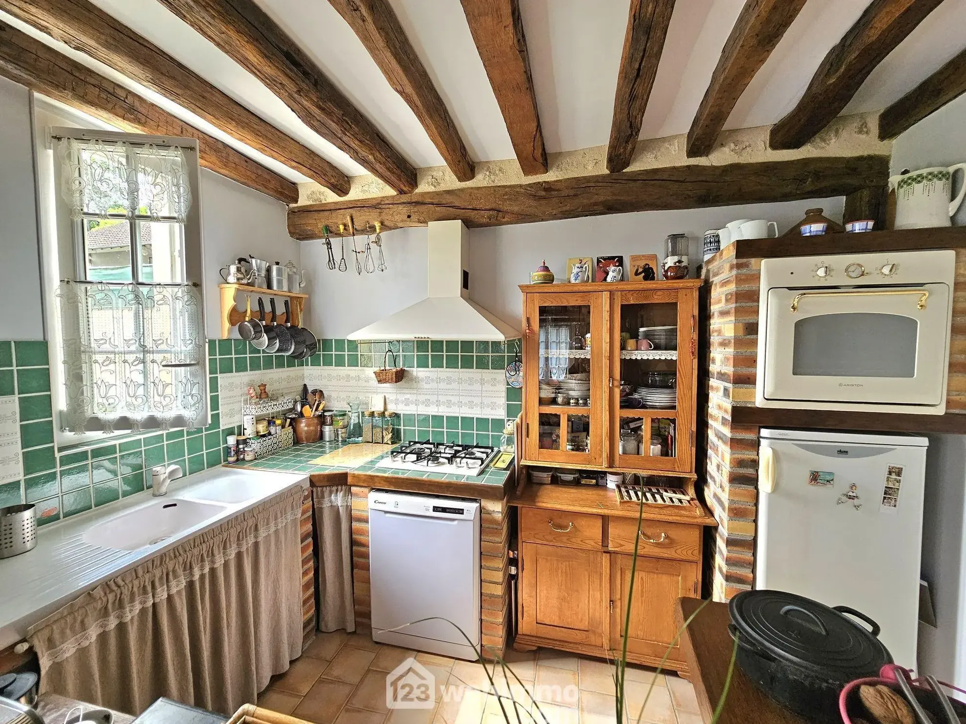 Charmante maison de village de 97 m² avec terrasse à Saint-Pierre-lès-Nemours 