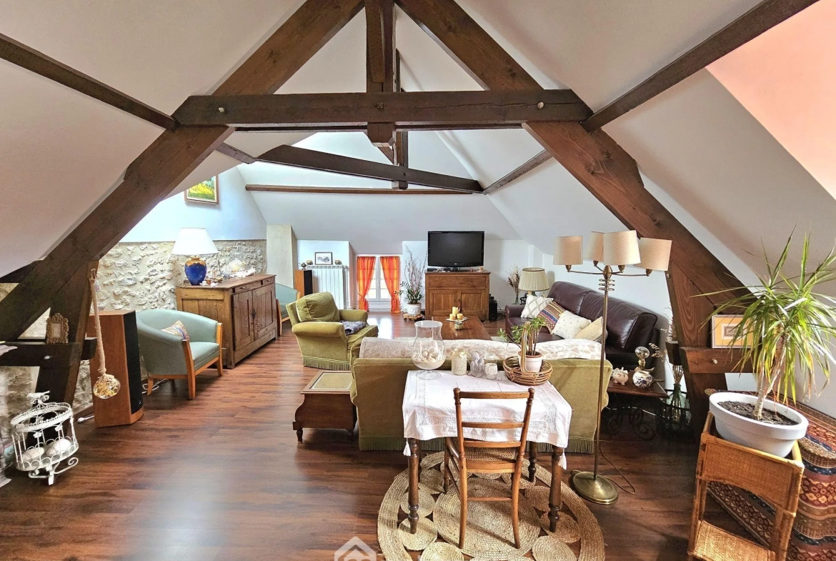 Charmante maison de village de 97 m² avec terrasse à Saint-Pierre-lès-Nemours 