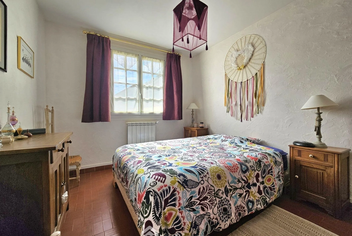 Charmante maison de village de 97 m² avec terrasse à Saint-Pierre-lès-Nemours 