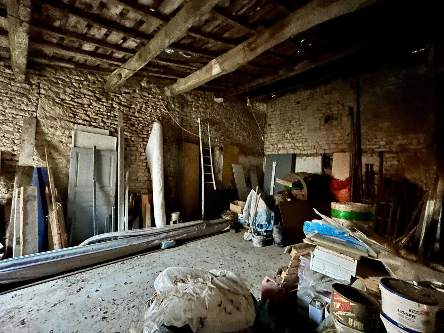 Ancien corps de ferme avec dépendances à Albi, revenus locatifs et projets futurs 