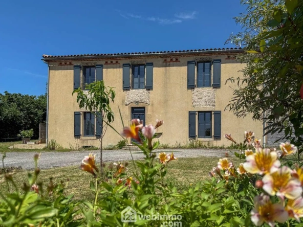 Longère authentique avec potentiel à Pouzauges - 205 m²
