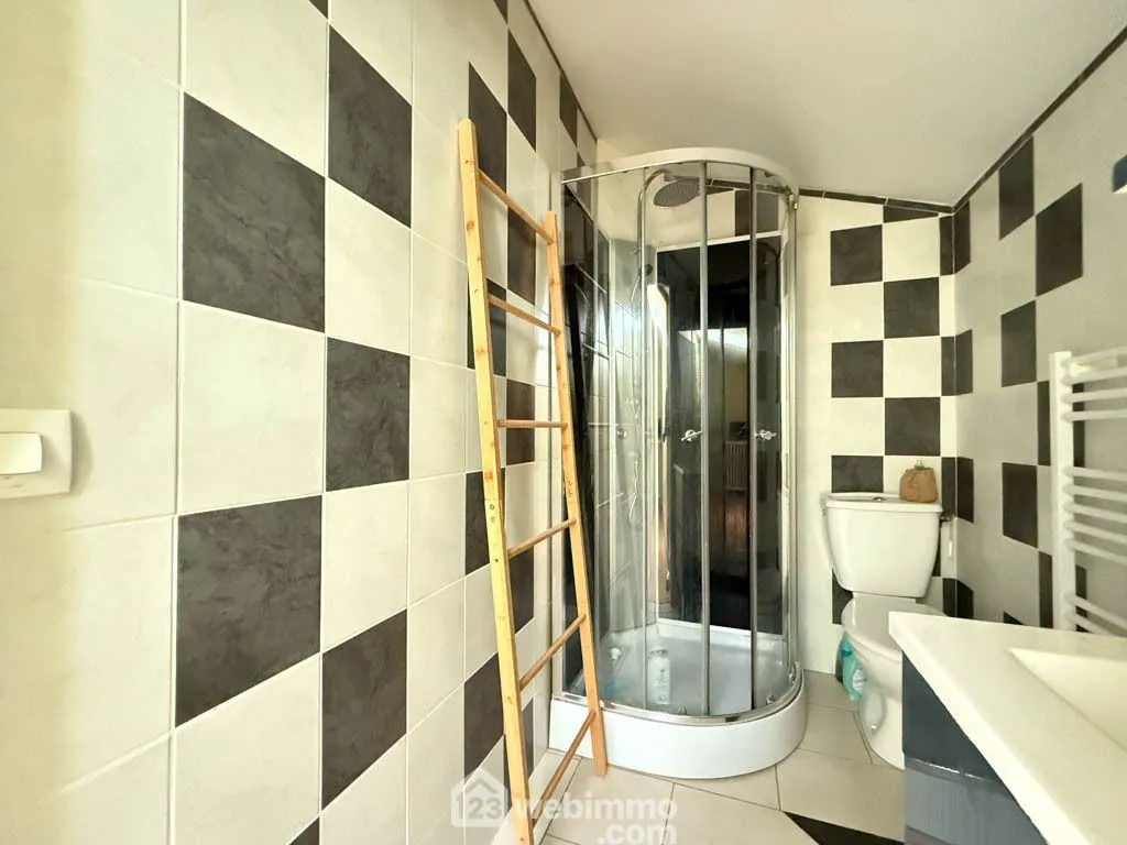 Longère authentique avec potentiel à Pouzauges - 205 m² 
