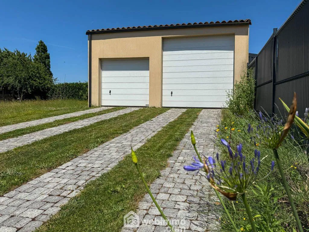 Longère authentique avec potentiel à Pouzauges - 205 m² 