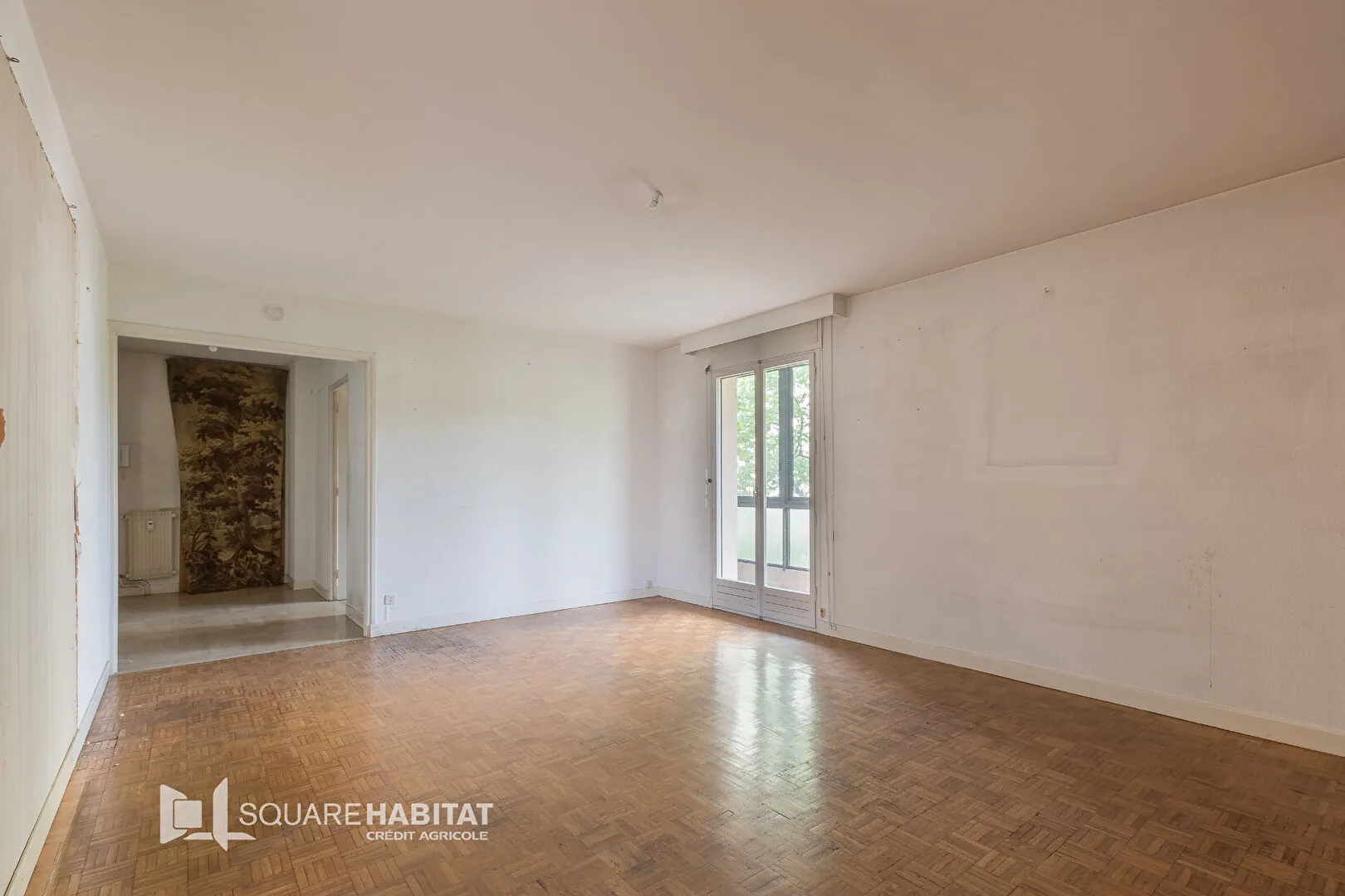 Appartement T4 à vendre à Gap avec vue et balcon, à rénover 