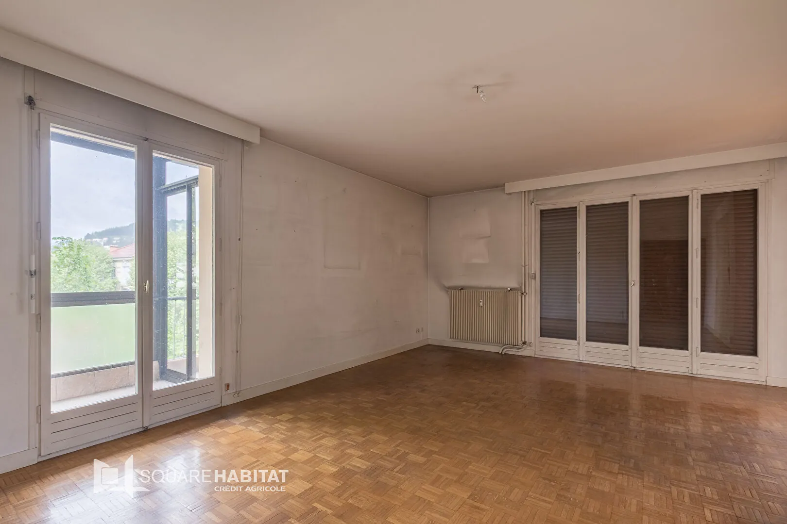 Appartement T4 à vendre à Gap avec vue et balcon, à rénover 