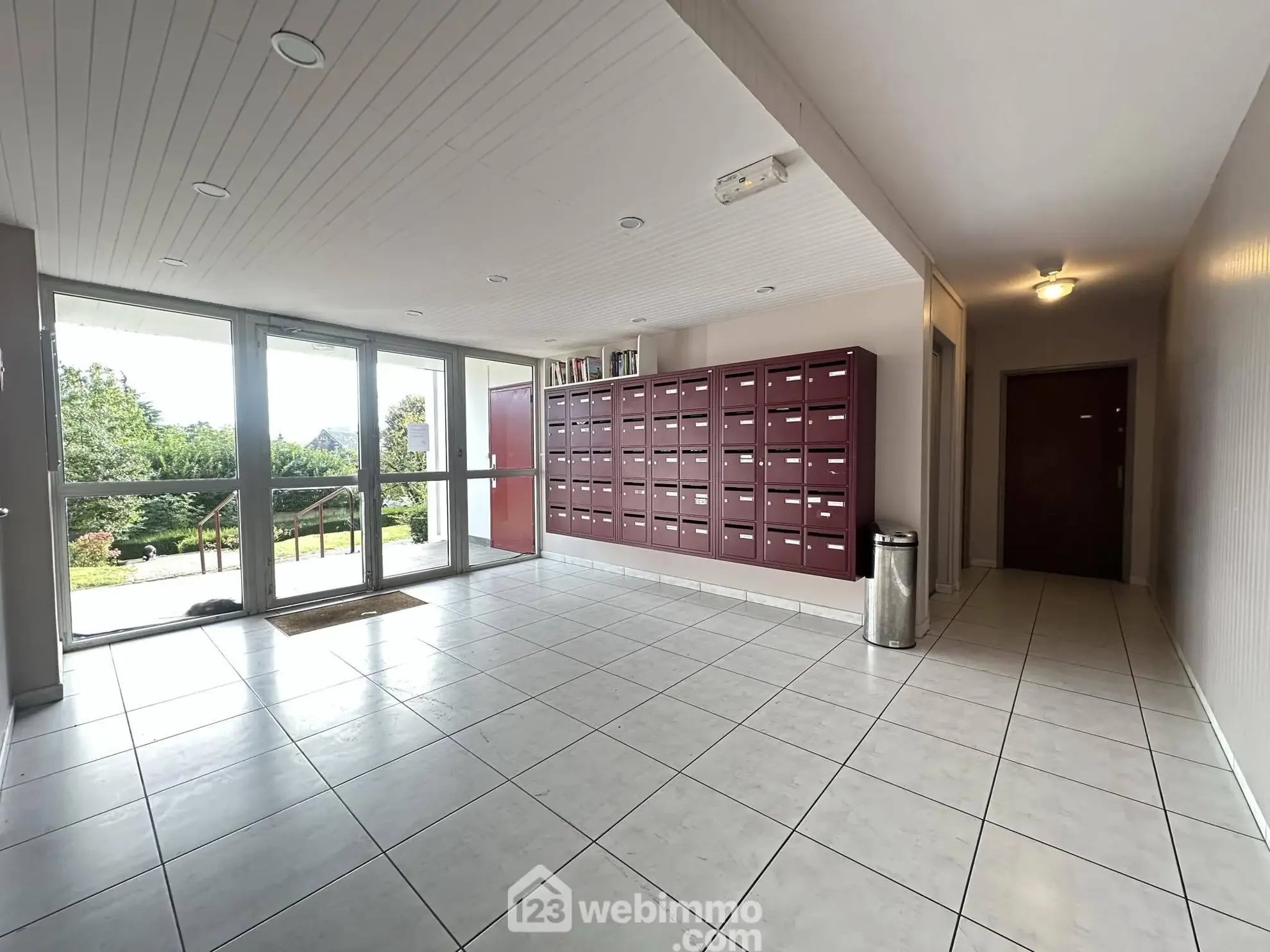 Studio meublé à Laon avec parking privé – Opportunité d'investissement 